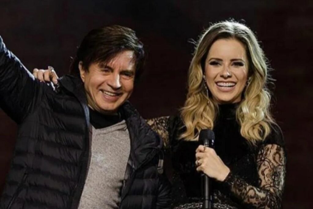 Sandy ao lado do pai