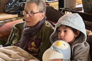 Neto de Rita Lee, Arthur com a mãe Camila Fremder