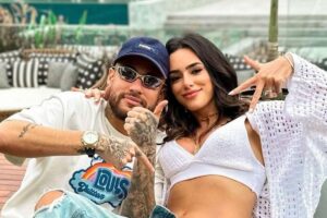Grávida, Bruna Biancardi ganha presente de aproximadamente R$ 800 de Neymar no Dia das Mães