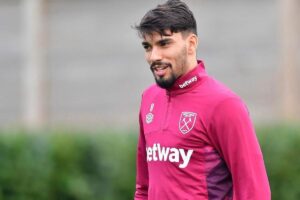 Paquetá se envolve em briga com torcedores de time holandês após familiares serem atacados