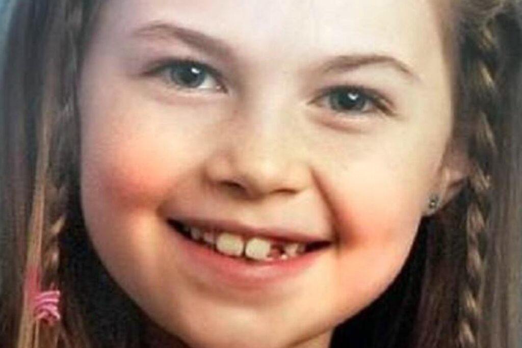 Kayla Unbehaun aos 9 anos de idade e aos 15