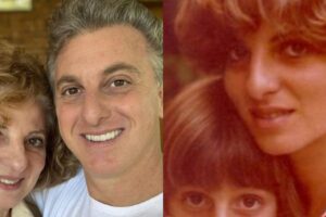 Luciano Huck ao lado da mãe