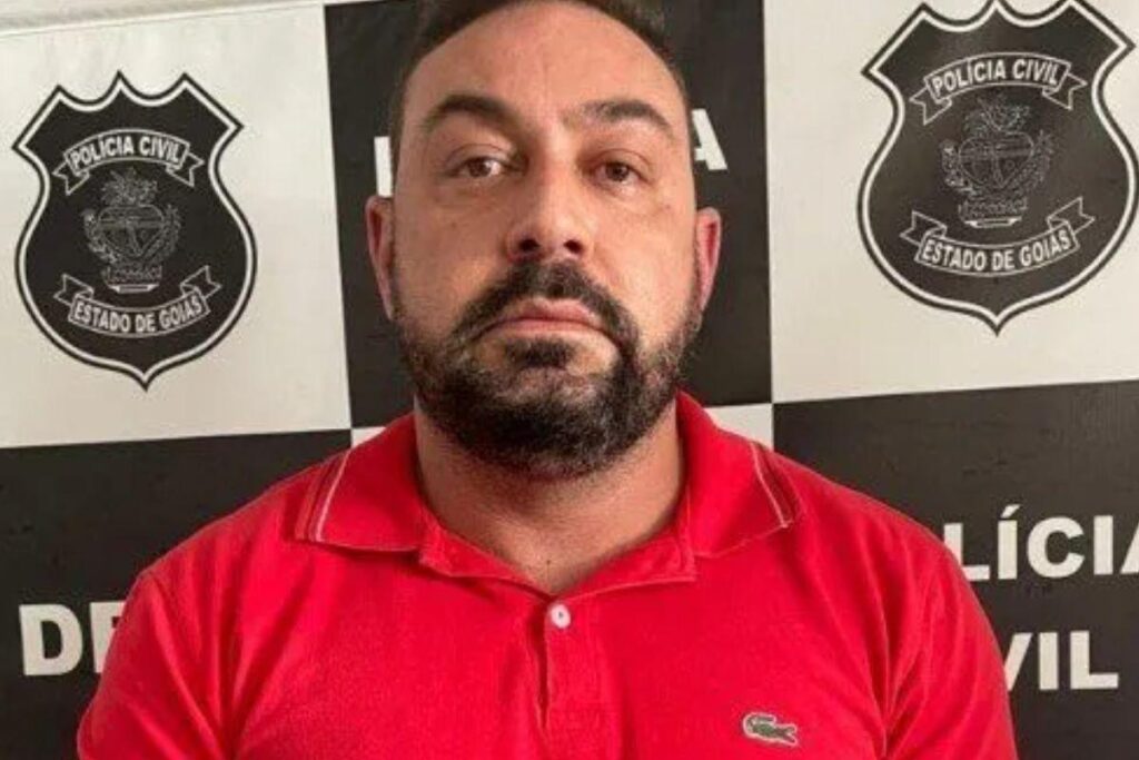 O médico chegando para a audiência