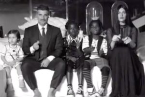 Festa, que aconteceu neste domingo (25), no Rio, teve Wandinha Addams como tema