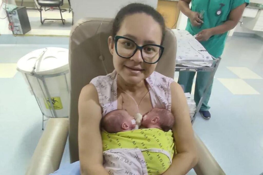 Homem abandona namorada após descobrir que ela estava grávida de trigêmeos: “Nunca voltou”