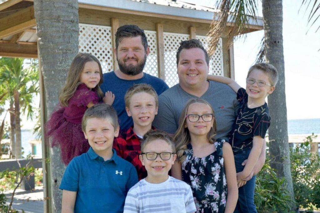 Em entrevista para o ‘Good Morning America’, o casal comemora a conquista da adoção