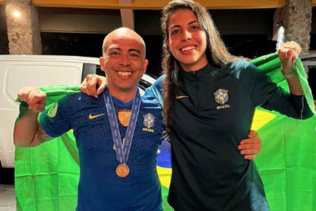 O pai já se esforçou muito para incentivar o sonho da filha