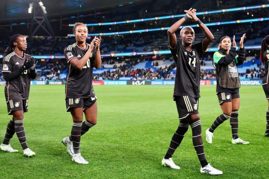 Hava Solaun, mãe da meia-campista Sandra Phillips-Brower