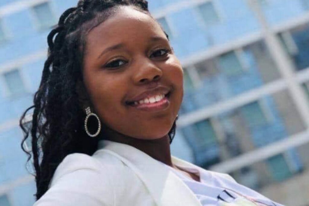 Carlethia foi vista pela ultima vez ajudando a criança na estrada