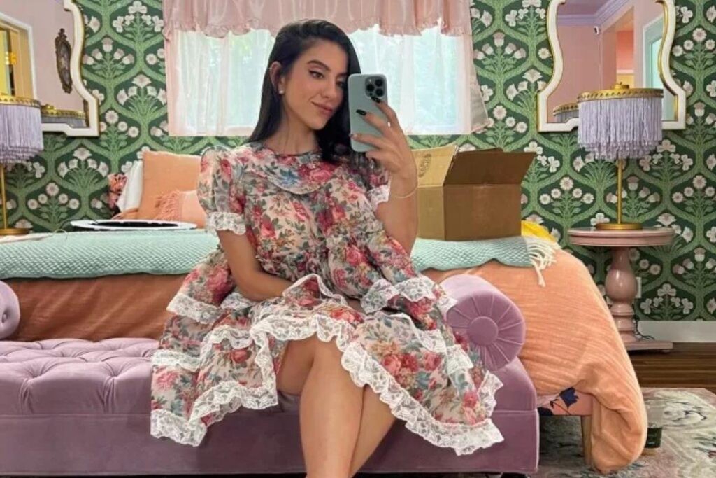 Mãe fala que recebeu diversas críticas ao buscar filha na escola