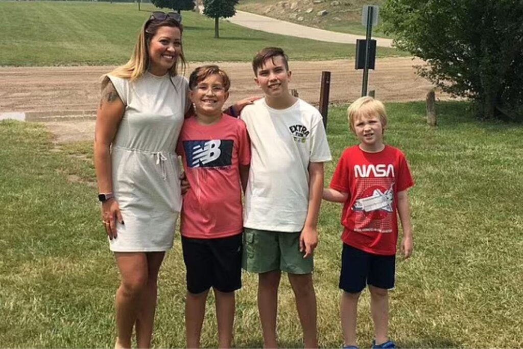 Menino de 7 anos se afoga em piscina de condomínio sem que adultos percebam