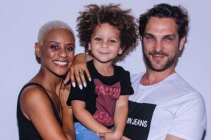 Filho de Aline Wirley com o ator Igor Rickli