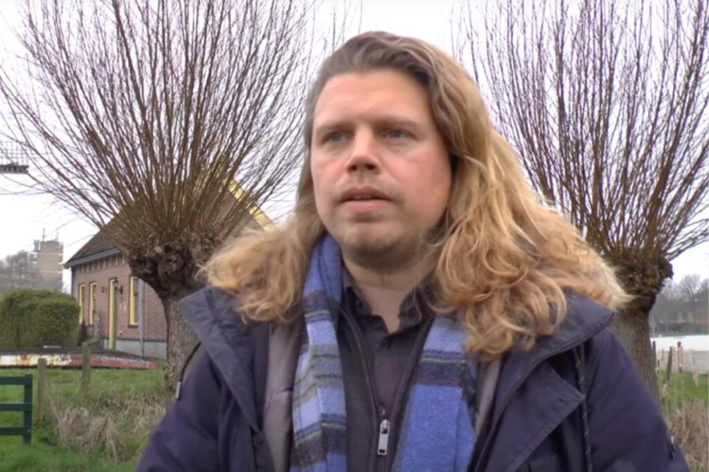 Jhonatan Mijer afimar ter mentido para as mães