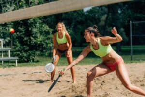 É aconselhável que os iniciantes do esporte utilizem raquetes mais leves