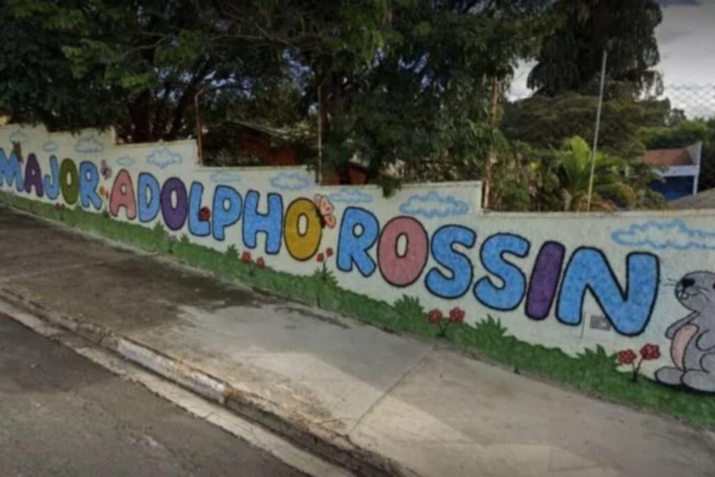 Monitora de escola é acusada de empurrar e segurar criança com síndrome de Down pelo pescoço