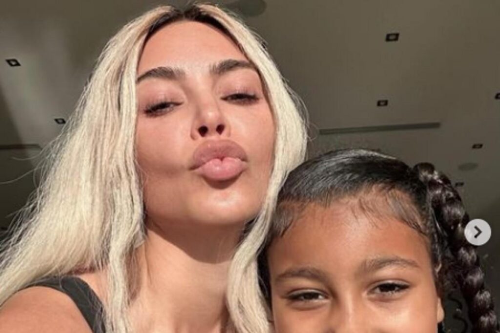 A escolha de visual da criança incomodou os internautas