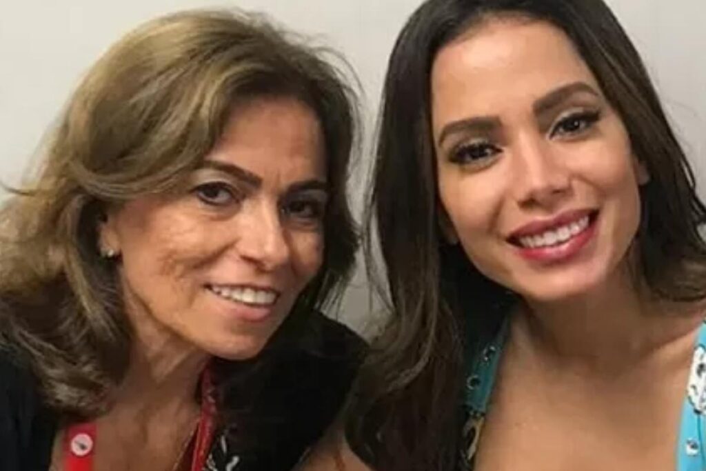 A mãe de Anitta falou sobre a carreira da filha