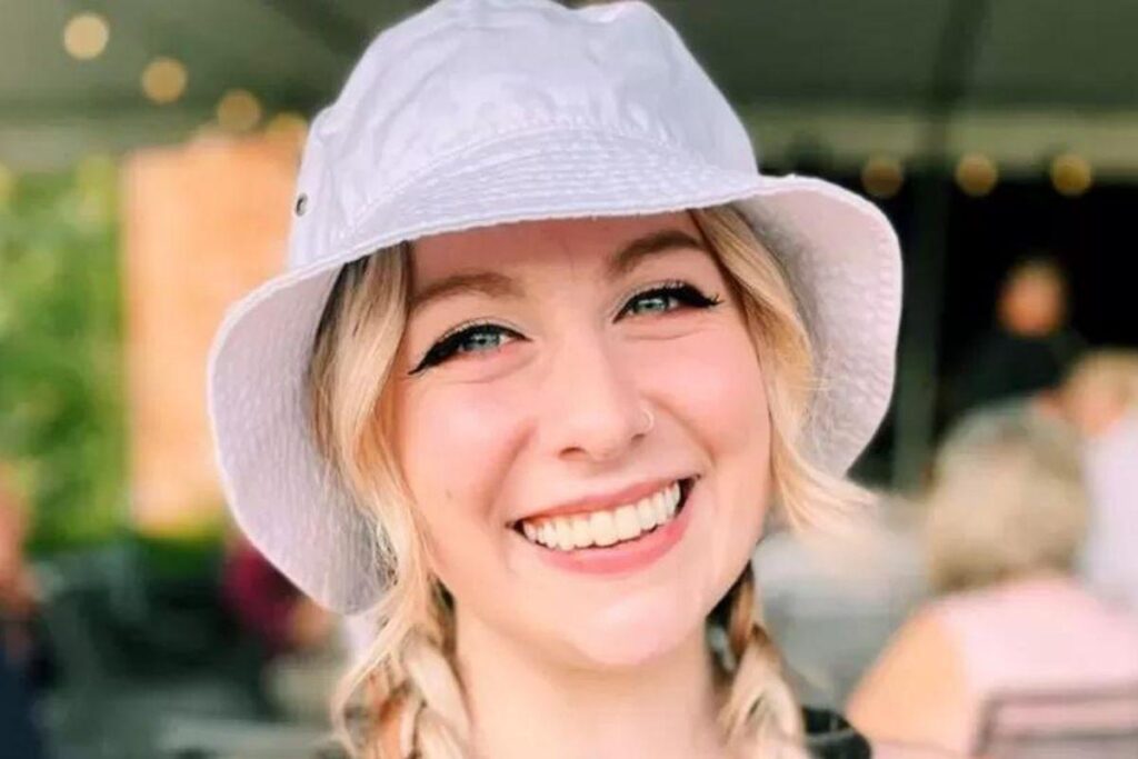 A professora ficou com ferimentos graves