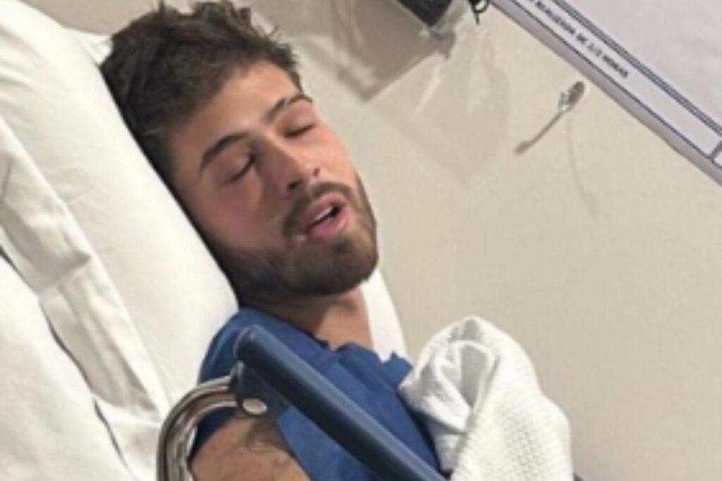 O ator, que é irmão de Zé Felipe, mostrou que passou por uma cirurgia