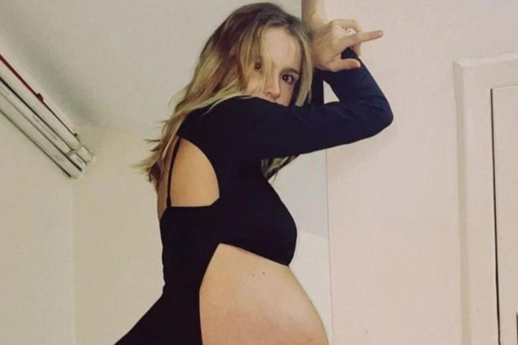 Cliques publicados pela influenciadora em suas redes sociais durante o  último mês de gestação dos gêmeos