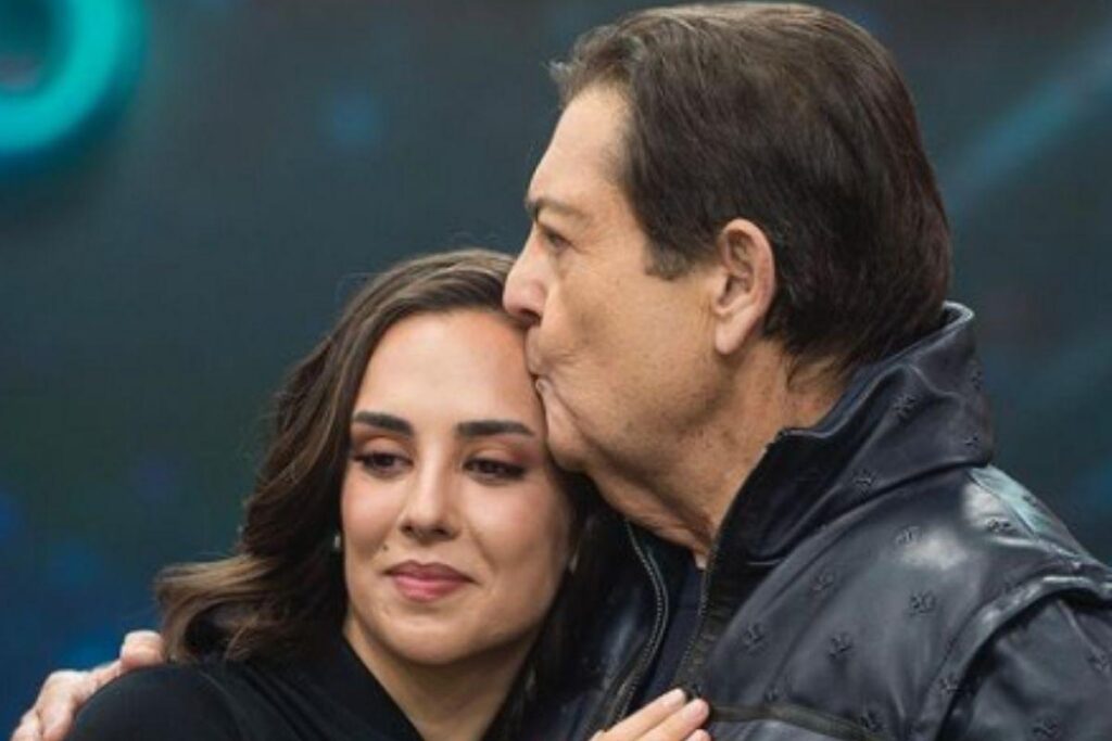 Lara Silva encantou o publico ao cantar em homenagem ao pai