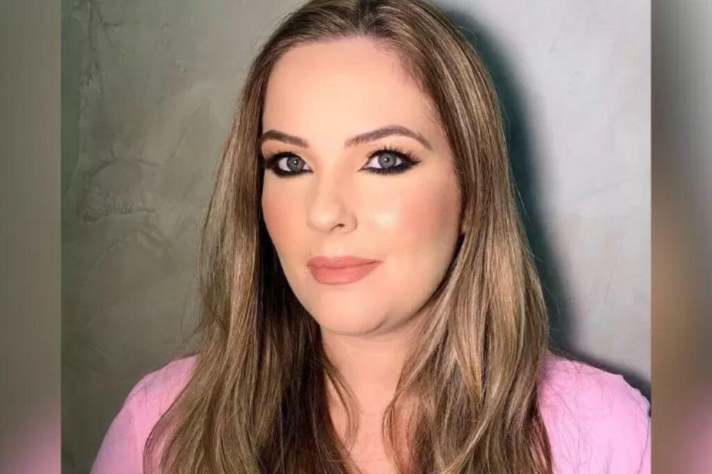 Ela foi encontrada morta dentro da própria casa