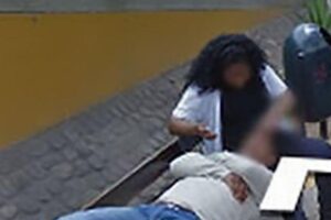 Google Maps causa divórcio depois que marido descobre esposa ‘traidora’ abraçando outro homem