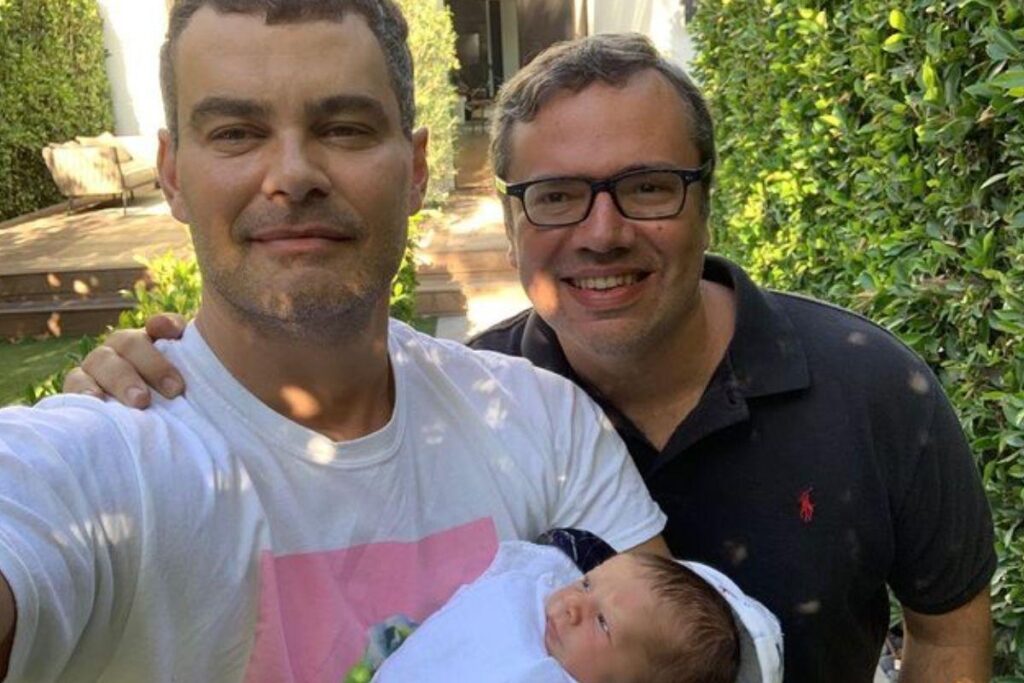 Carmo Dalla Vecchia, João Emanuel Carneiro e o filho do casal, Pedro