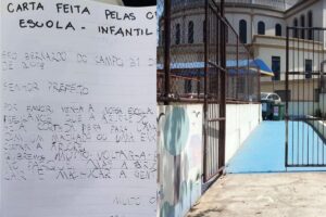 A menina morreu após ser atingida por uma árvore