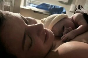 Bebê nasce durante o show do Foo Fighters e pais perdem apresentação pela 2ª vez