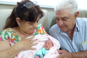 A mulher deu à luz aos 60 anos