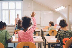 As crianças precisam de um apoio tanto da família quanto da escola