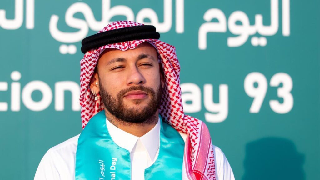 Neymar faz novo corte de cabelo e mostra look nos stories