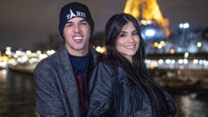 Zé Vaqueiro mostra pela 1ª vez rosto do filho que nasceu com síndrome rara