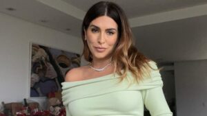 Fernanda agitou as redes sociais com um video de noivo e cachorro fazendo carinho em sua barriga