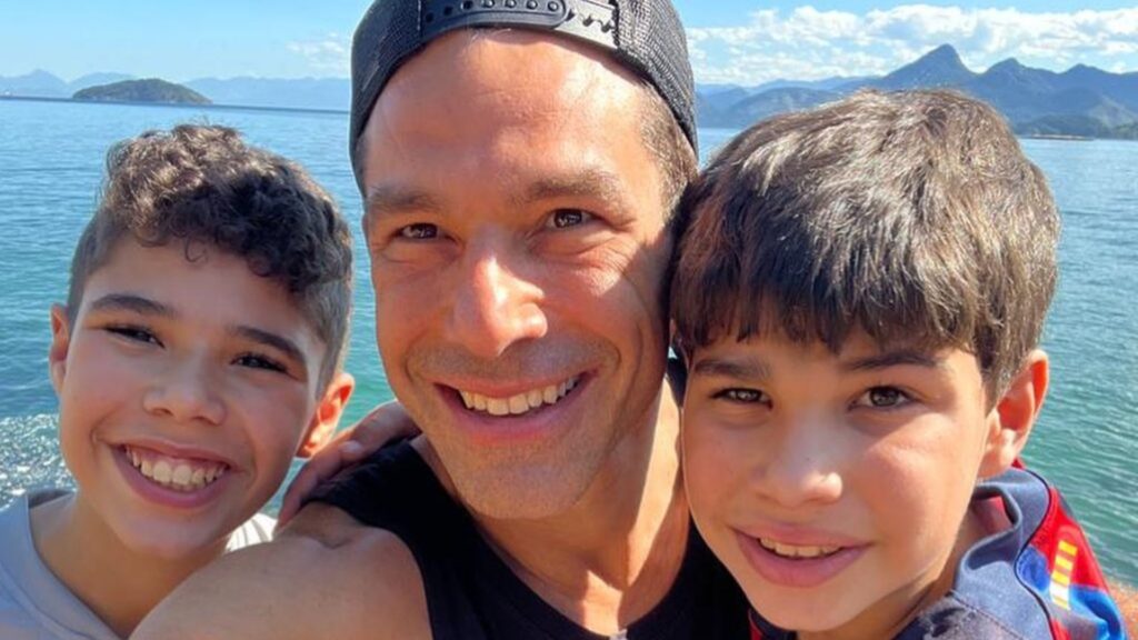 Separado de Wanessa Camargo, Marcus Buaiz passa Natal antecipado com filhos