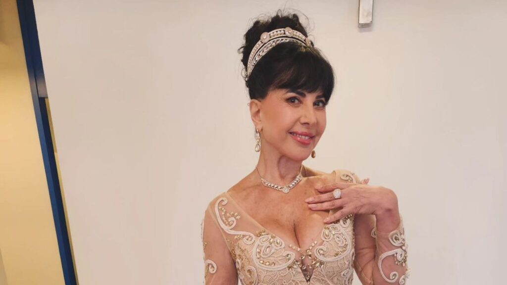 Claudia Alencar segue hospitalizada