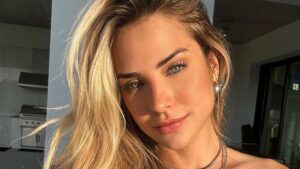 Gabi Martins posou com barriga falsa e revelou desejo de ser mãe