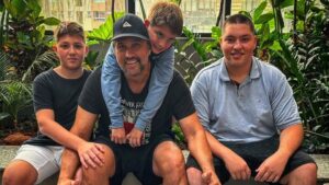 Léo anunciou que está esperando um ilho