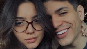 Vítima de acidente de helicóptero recebe homenagem de namorado nas redes sociais