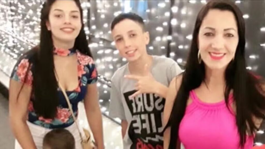 Mãe e filhos morreram na piscina