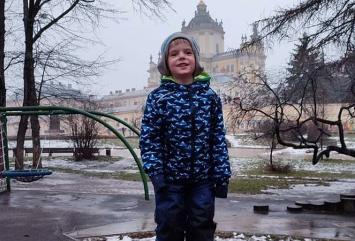 Morre menino de 5 anos na Ucrania após retirada de dois dentes de leite