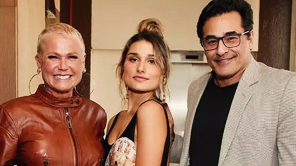 Xuxa é homenageada por Luciano Szafir em aniversário