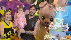 Aniversário de 1 ano da Lua reúne famosos