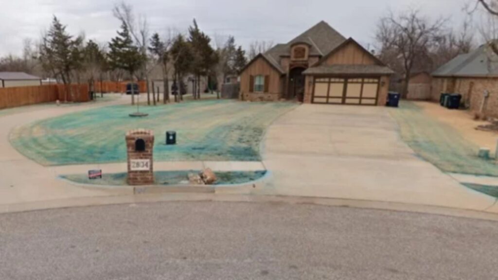 Menino de 10 anos vê família inteira morta ao levantar de manhã da cama