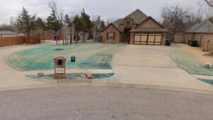 Menino de 10 anos vê família inteira morta ao levantar de manhã da cama