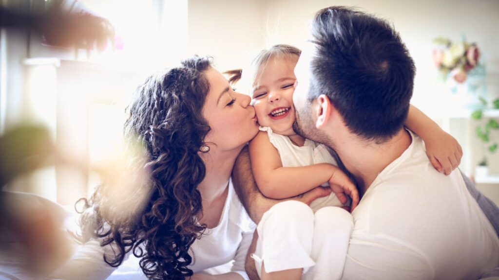 Confira frases e mensagens para mandar no Dia Nacional da Adoção