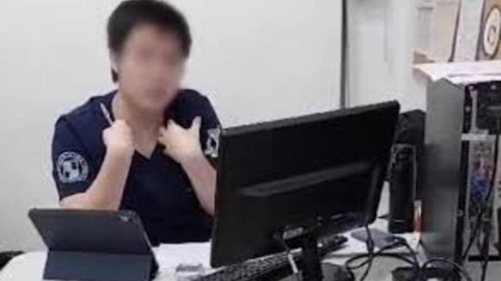 Médico sugere que a criança pode ficar sozinha em casa