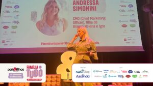 Andressa Simonini comanda a abertura do seminário