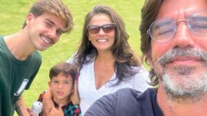 Suzana Alves e família